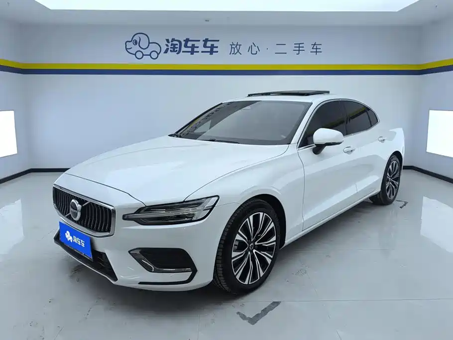 Volvo S60 2024 2025 B4 Smart Elite Luxury Edition