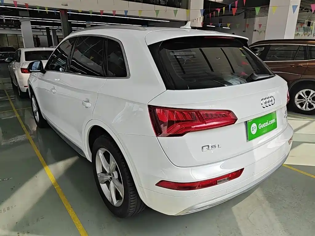 Audi Q5L 2018 40 TFSI Premium Progressive China VI фото 5