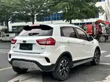 Фото 23 - Geely Vision X3
