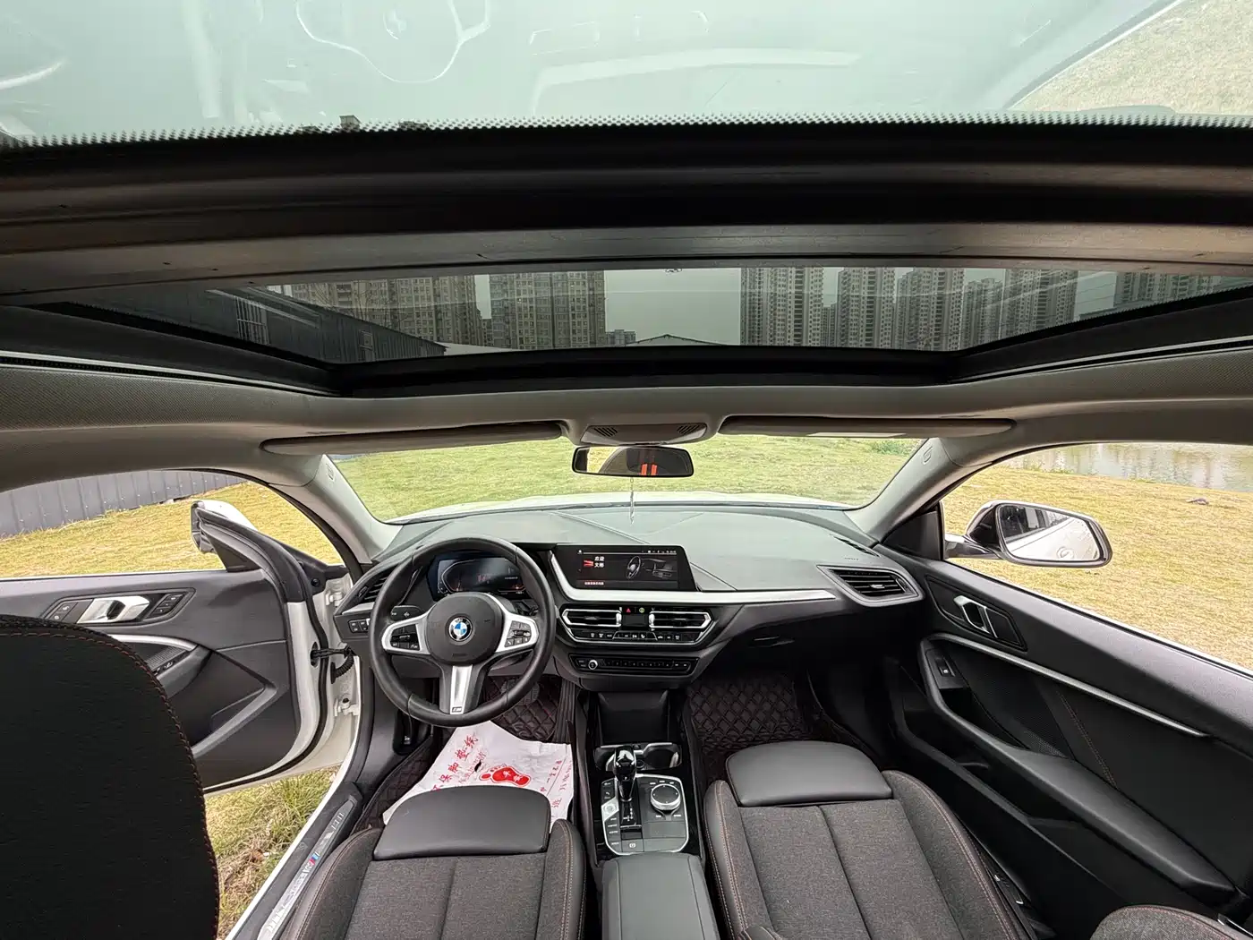 BMW 2 Series (Import) 2023 225i 4-Door Coupe M Sport Shadowline Package фото 9