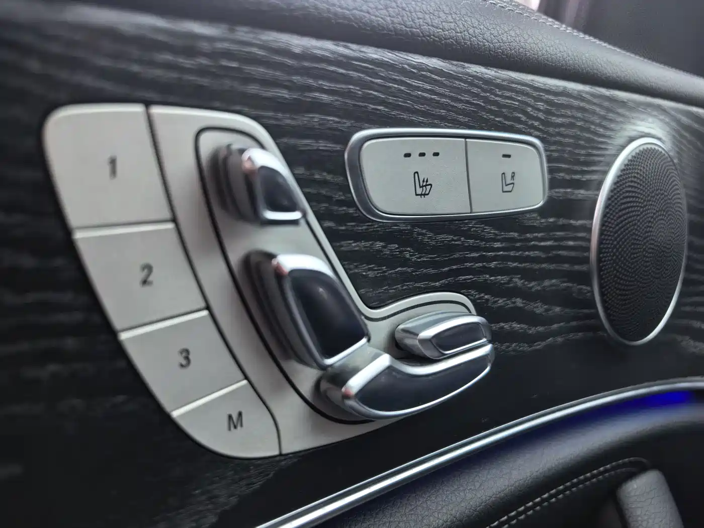 Mercedes-Benz E-Class 2016 E 300 L Sport Fashion Type фото 9