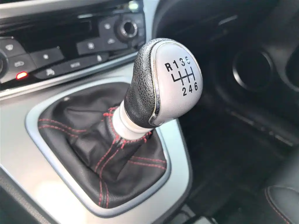 Haval M6 2018 1.5T Manual 2WD Elite фото 14