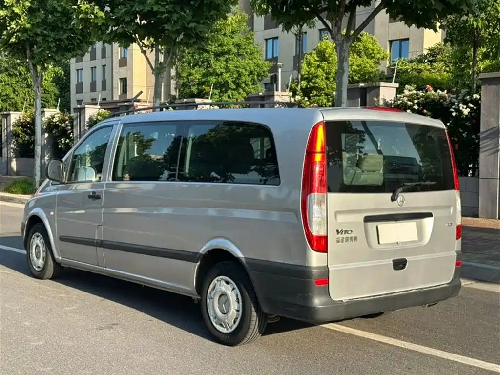 Mercedes-Benz Vito 2010 2.5L Business Edition фото 6