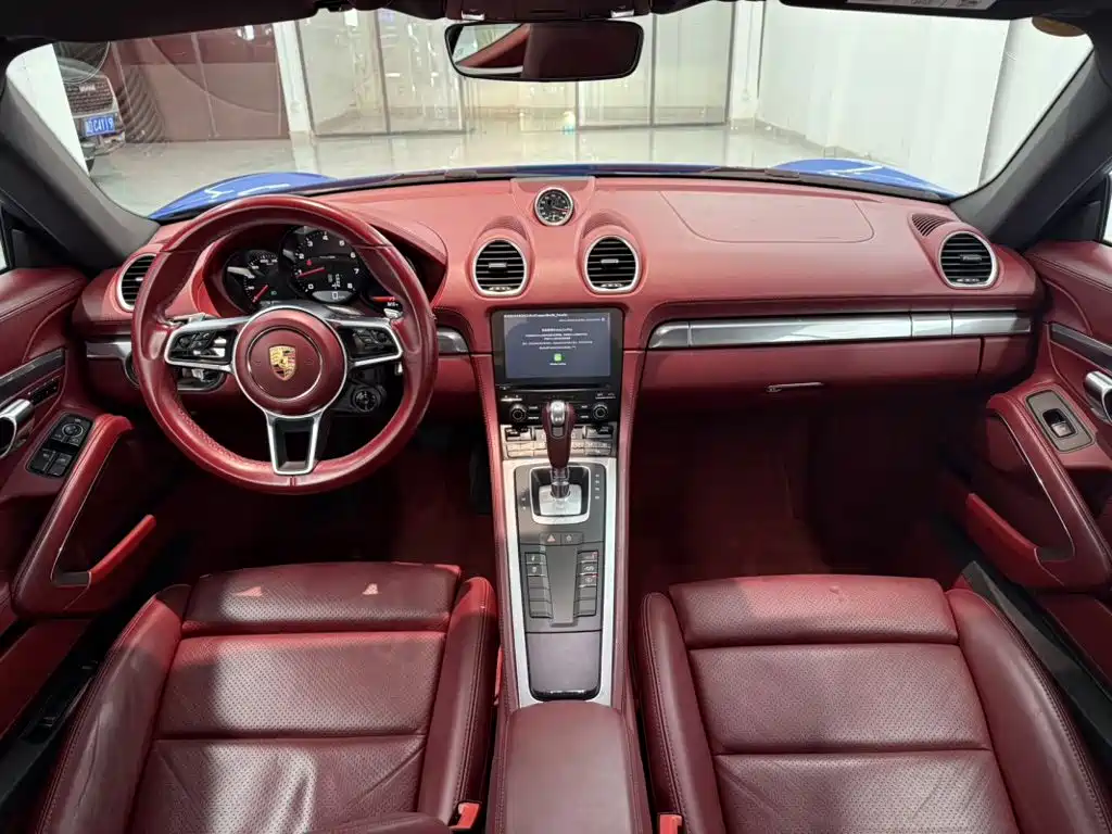 Photo 5 - Porsche 718