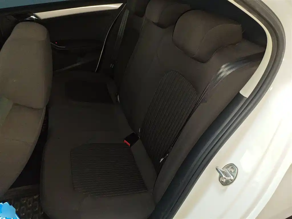 Volkswagen Jetta 2015 Value Edition 1.6L Automatic Comfort фото 13