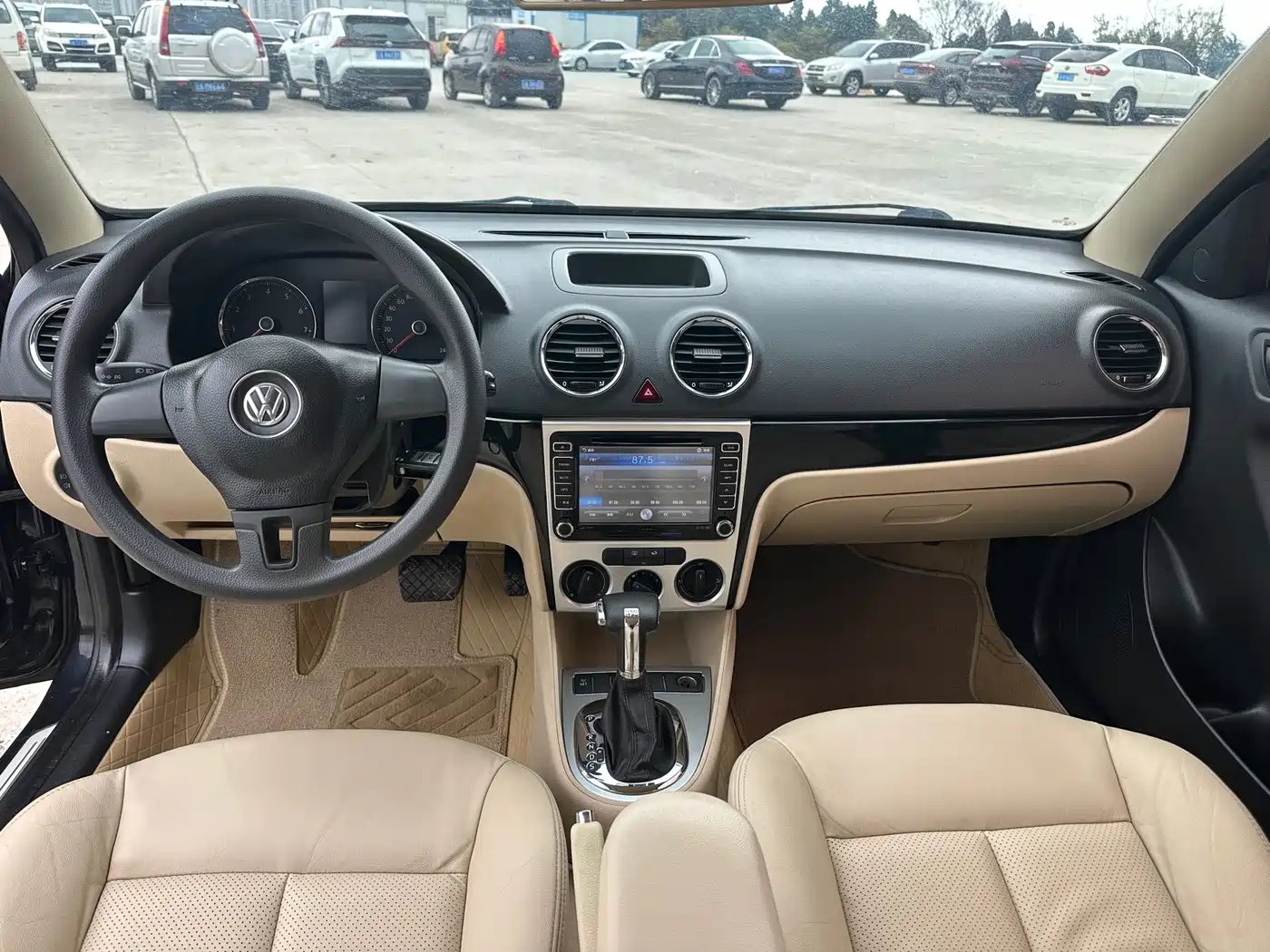 Volkswagen Lavida 2011 1.4TSI DSG Pinya Edition фото 7