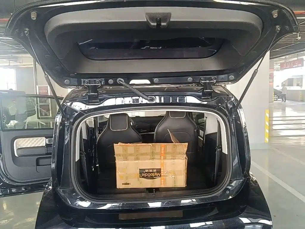 Фото 19 - Baojun KiWi EV