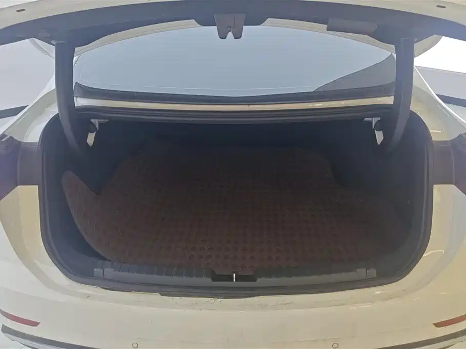 Geely Galaxy Galaxy A7 2025 EM-i 150km Long Voyage Edition фото 4