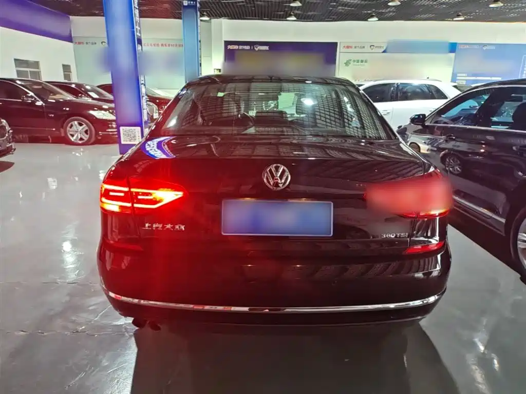 Volkswagen Passat 2017 280TSI DSG Prestige фото 6