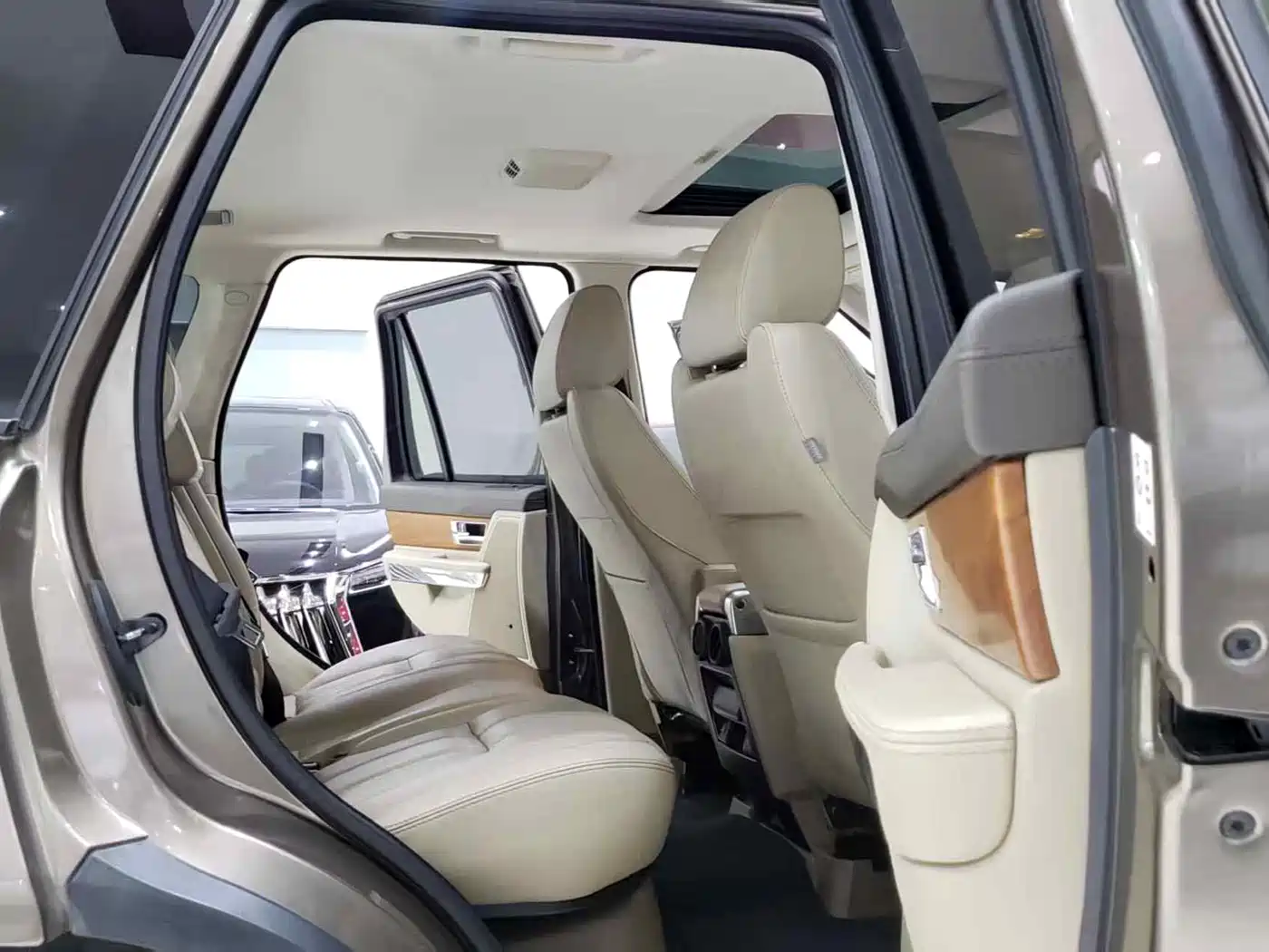 Land Rover Range Rover Sport 2013 3.0 TDV6 Diesel фото 9