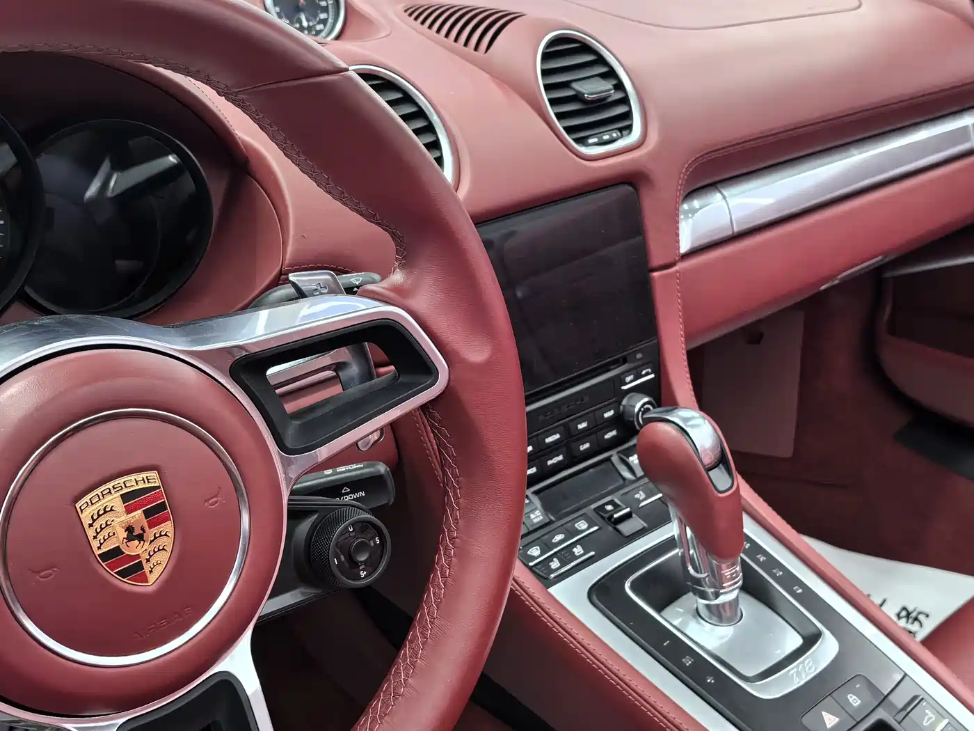 Porsche 718 2022 Boxster 2.0T фото 16