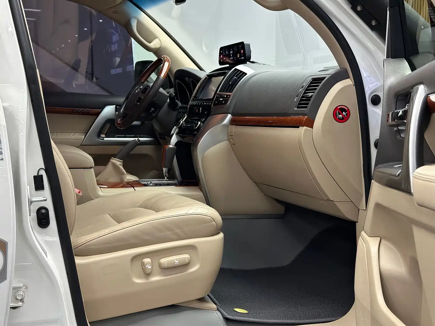 Toyota Land Cruiser 2012 4.6L Automatic VX-R фото 13