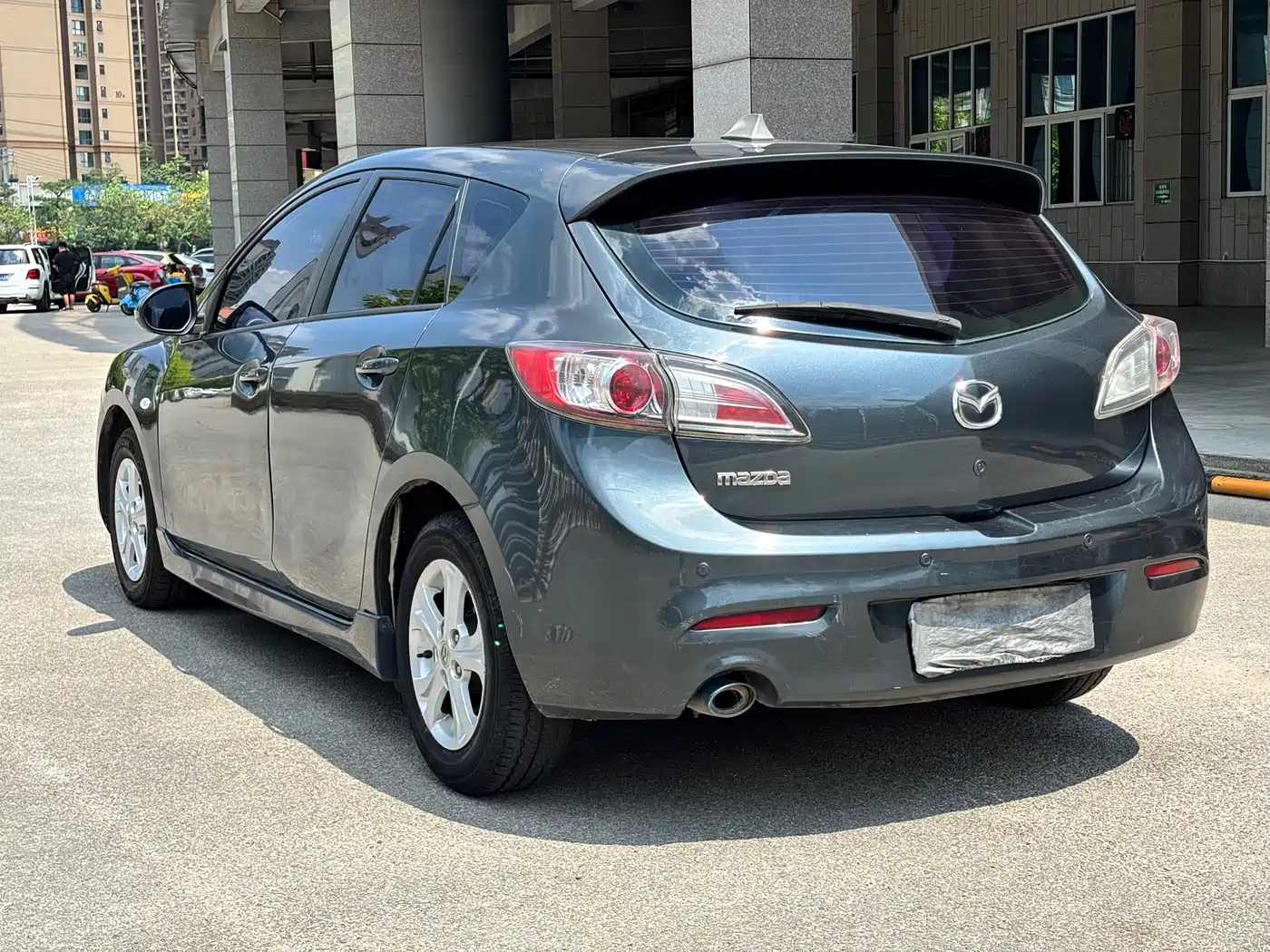 Mazda Mazda3 Axela 2012 2012 Hatchback 1.6L Automatic Elite