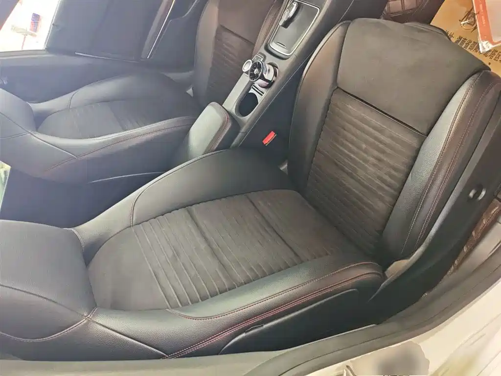 Mercedes-Benz CLA (Import) 2018 CLA 220 4MATIC фото 25