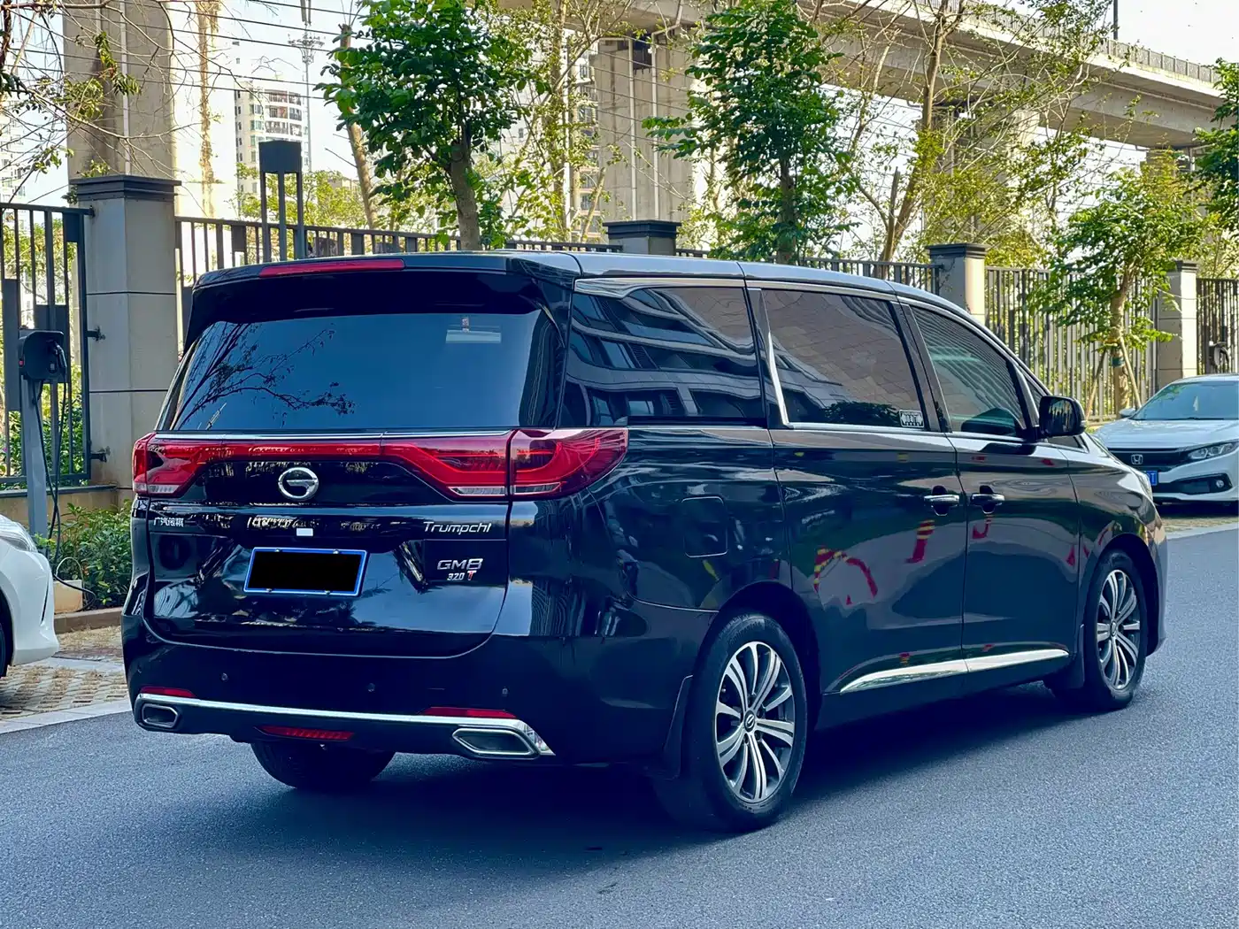 GAC Trumpchi Trumpchi M8 2018 320T Premium Edition фото 9