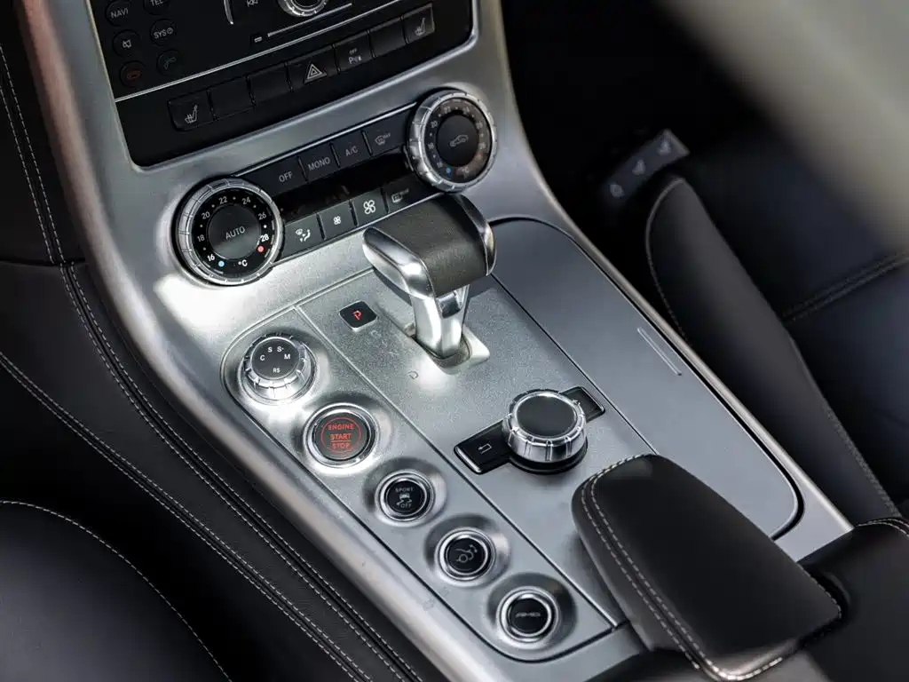 Mercedes-Benz SLS AMG 2011 SLS AMG фото 13