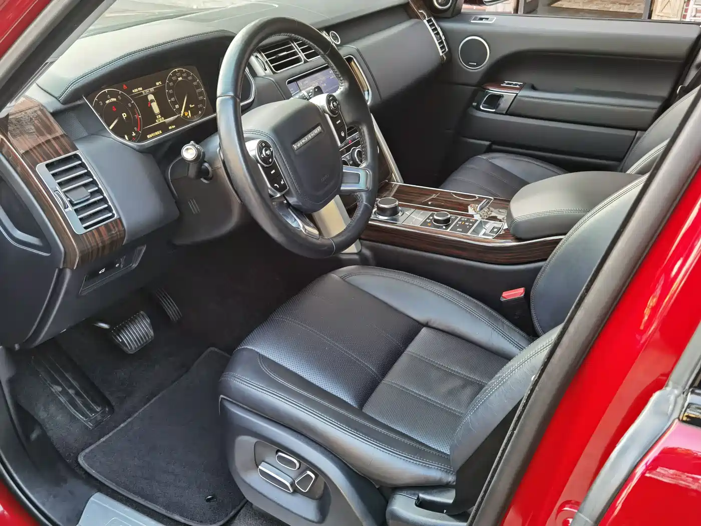 Land Rover Range Rover 2014 Facelift 3.0 SC V6 Vogue фото 9