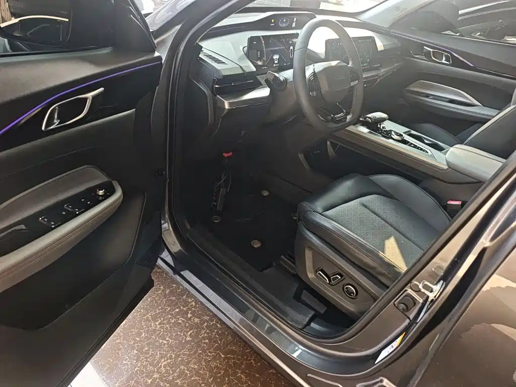 Фото 12 - Changan Oshan Z6