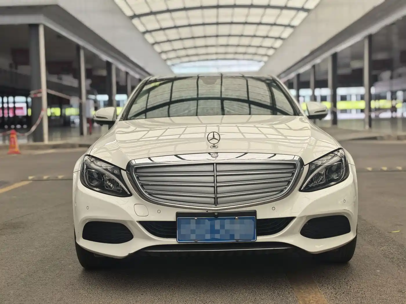 Mercedes-Benz C-Class 2015 Facelift C 200 L фото 2