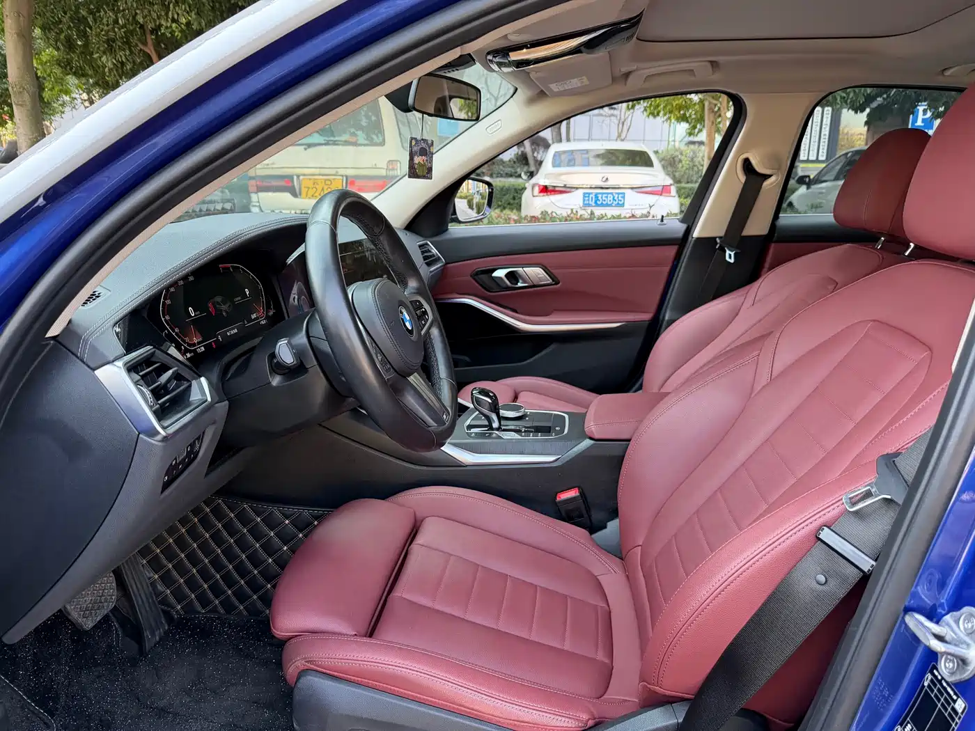 BMW 3 Series 2021 325i M Sport Night Edition фото 8