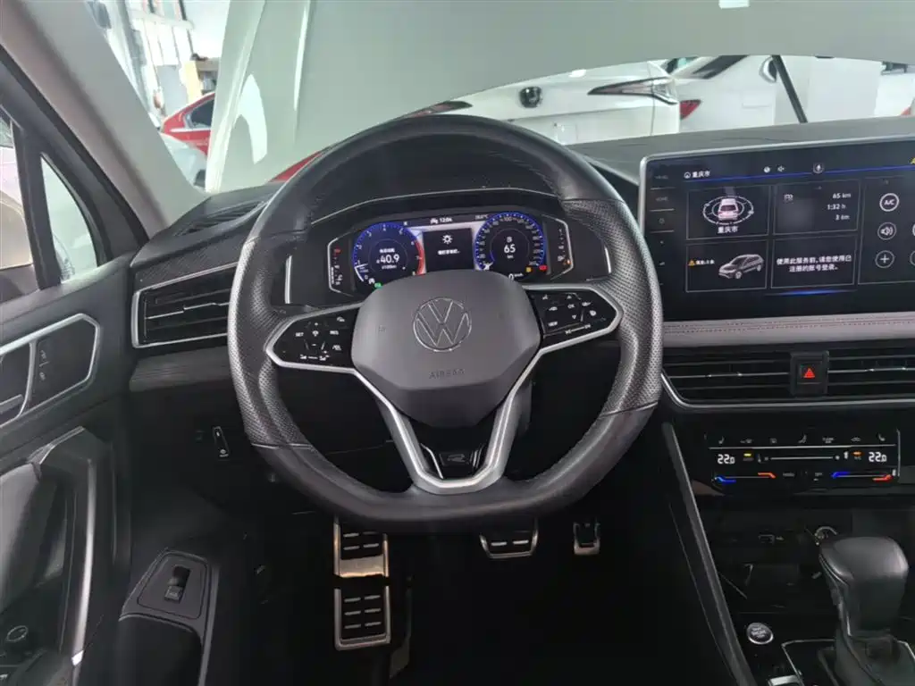 Volkswagen Tiguan L 2022 330TSI Auto 2WD R-Line Premium Edition фото 7
