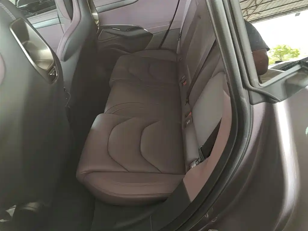Xiaomi Auto Xiaomi SU7 2024 RWD Ultra Long Range Advanced Smart Driving Pro Edition фото 17
