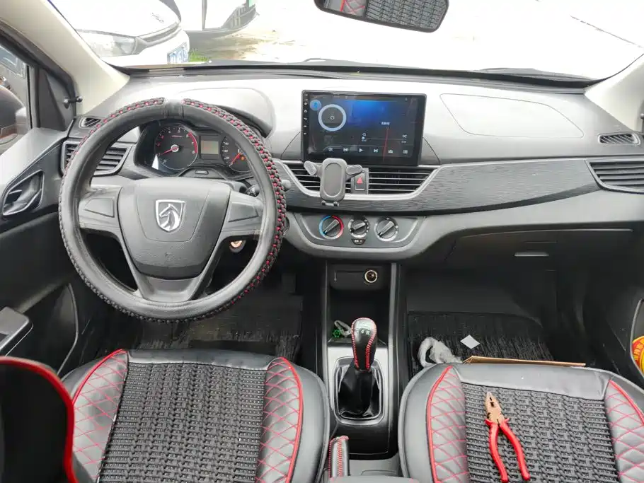 Baojun 310 2017 2016 1.2L Manual Value Edition