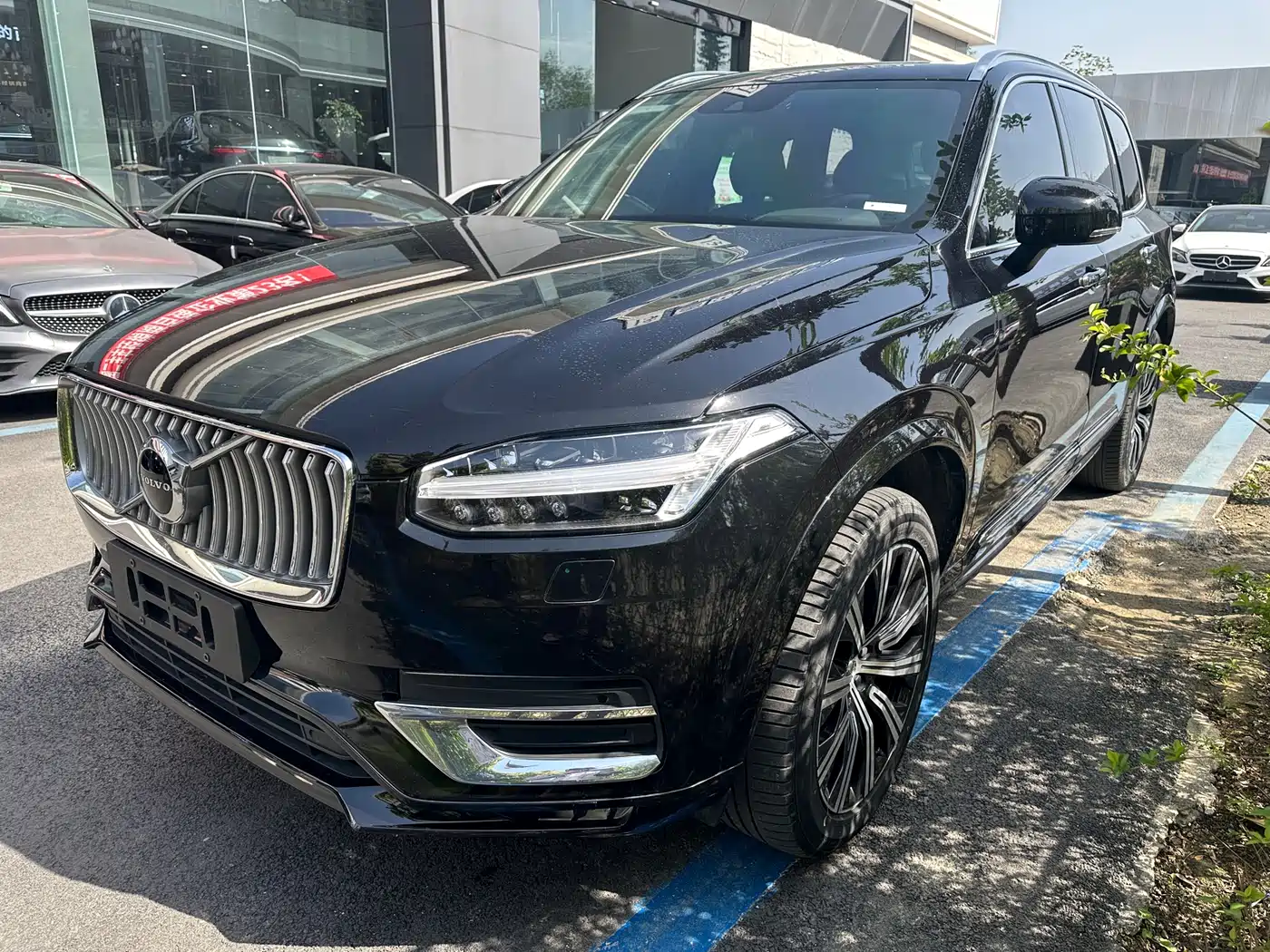 VOLVO XC90