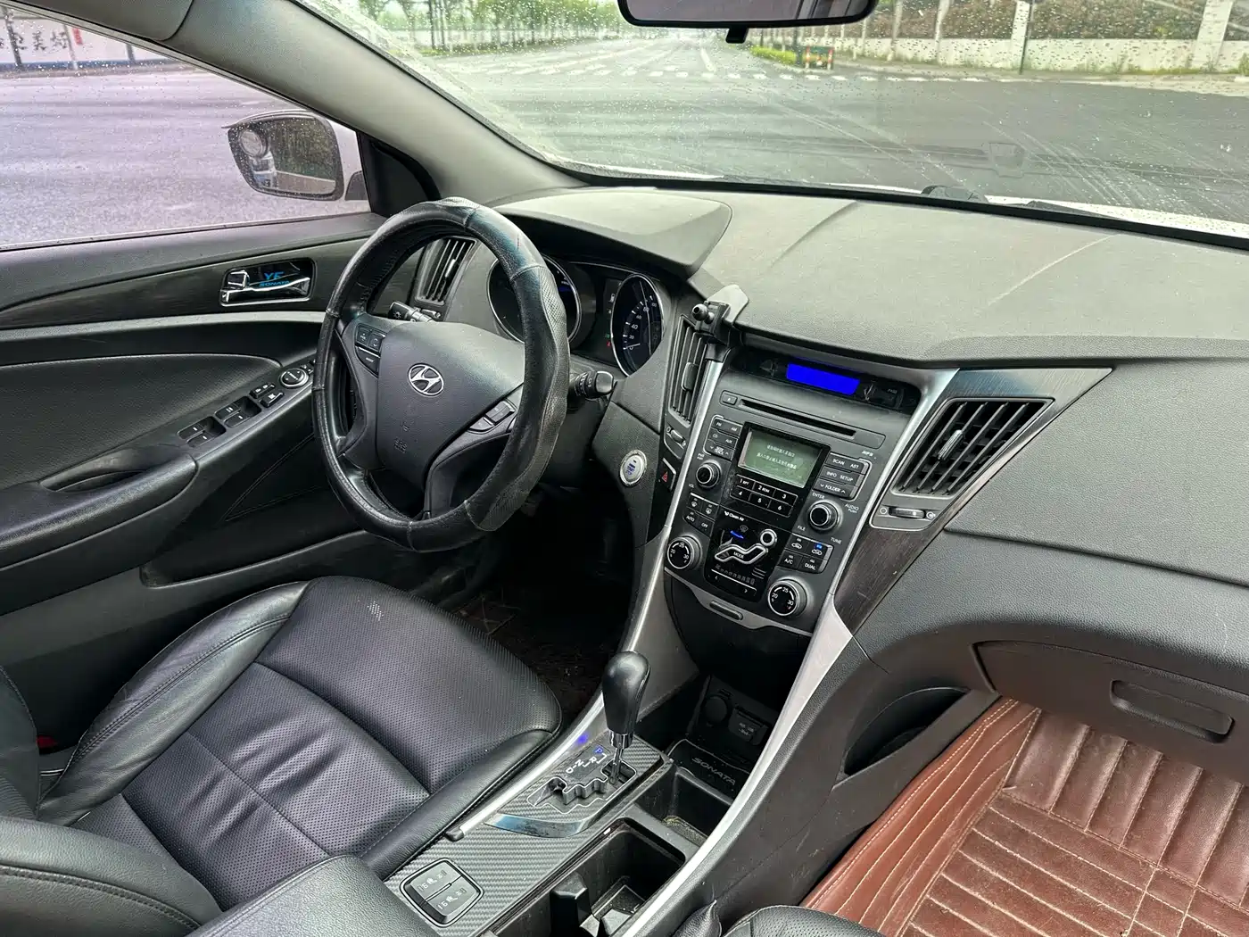 Hyundai Sonata 2013 2.4L Automatic Luxury Edition (China IV) фото 13