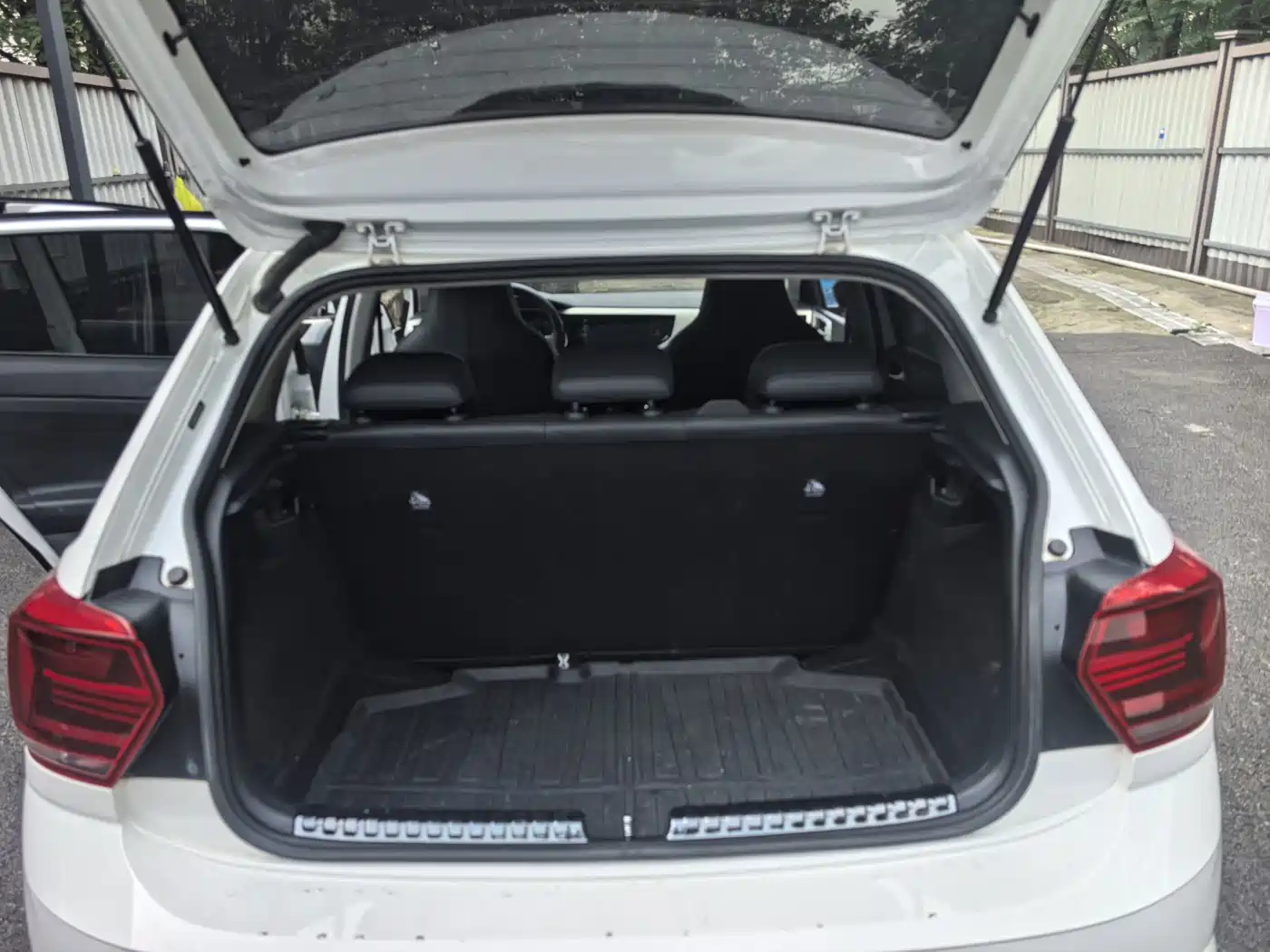 Volkswagen Polo 2021 2021 Plus 1.5L Automatic Colorful Tech Edition