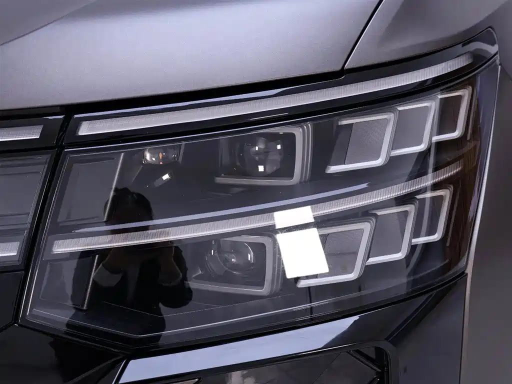 Volkswagen Teramont 2025 Teramont Pro 450TSI 4WD Summit Edition фото 4