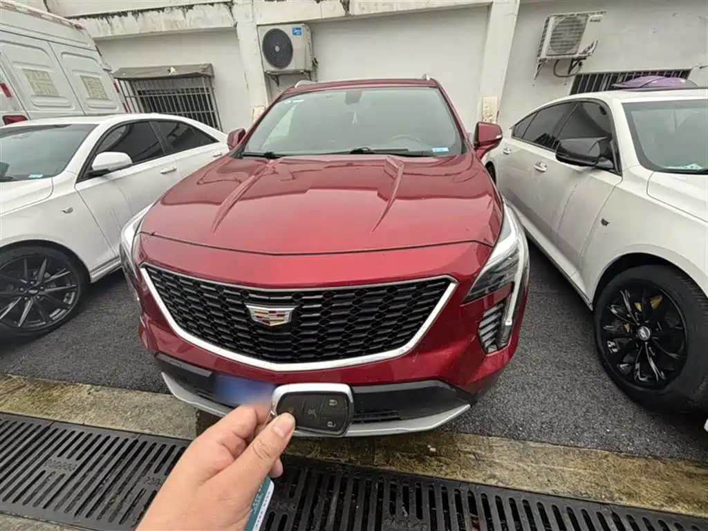 Cadillac XT4 2021 28T FWD Premium Edition фото 6