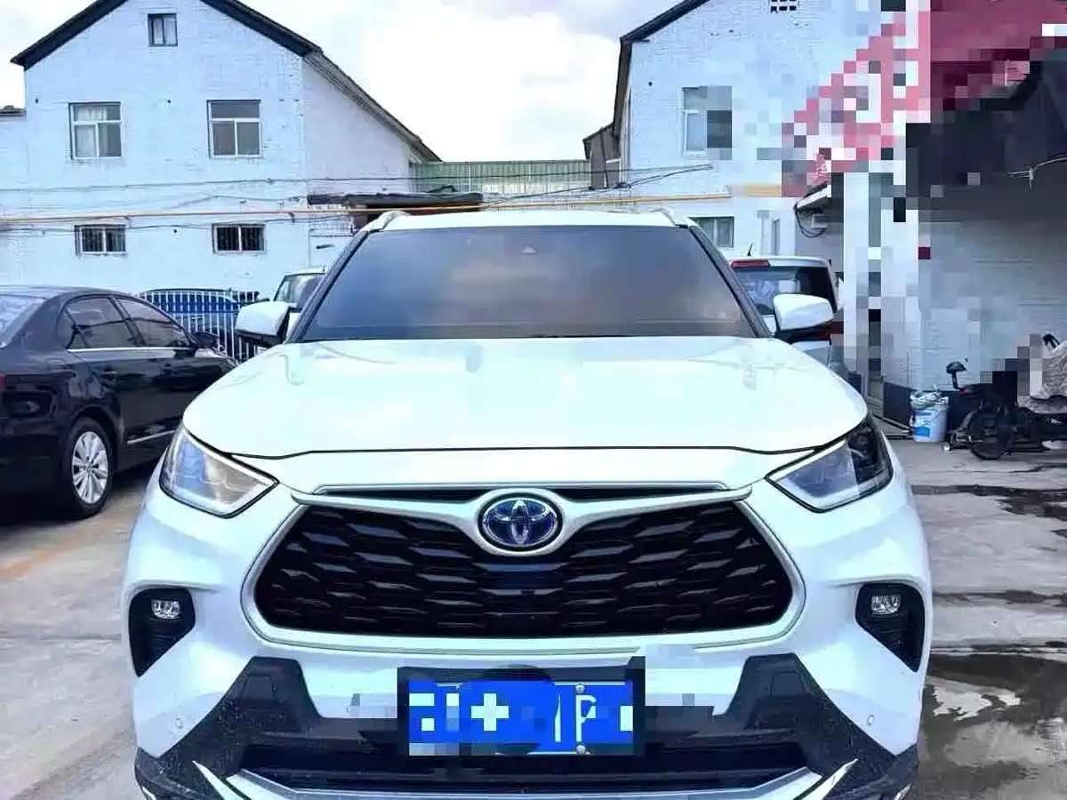 Toyota Highlander 2024 2023 2.5L Smart Hybrid Dual Engine AWD Premium 7-Seater