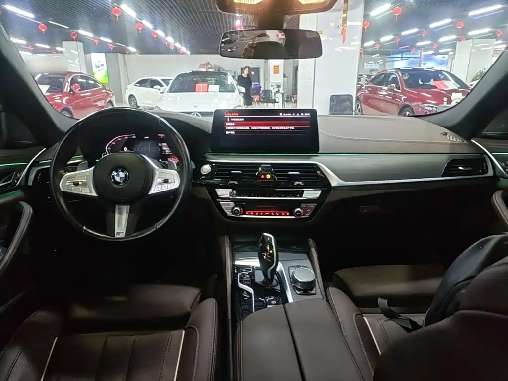 Photo 10 - BMW 5 Series