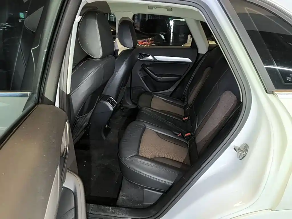 Photo 17 - Audi Q3