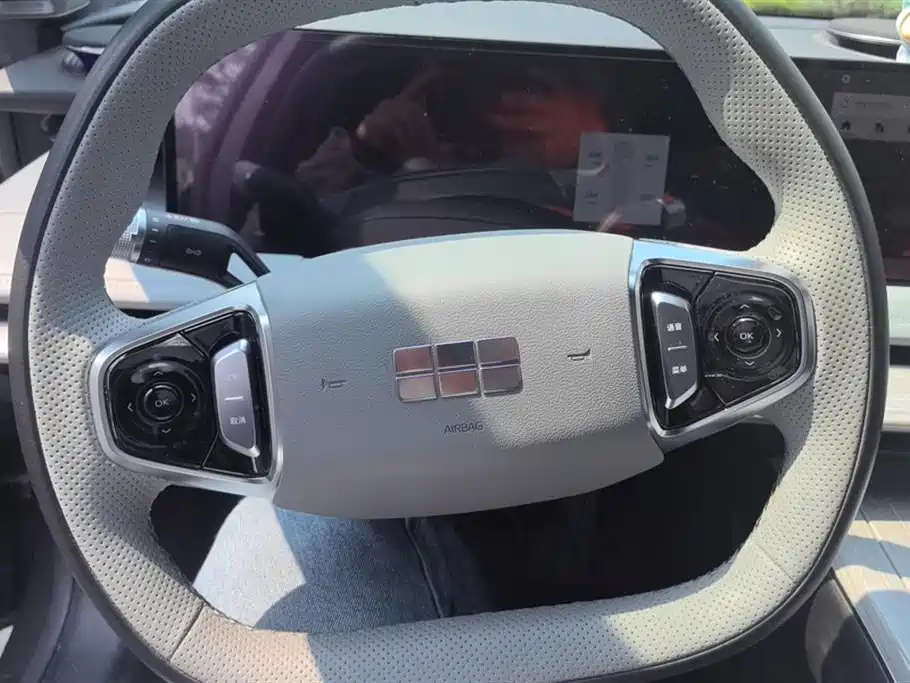 GEELY GALAXY GALAXY E8