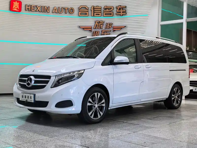 Mercedes-Benz V-Class Model V 260 Pilot Edition