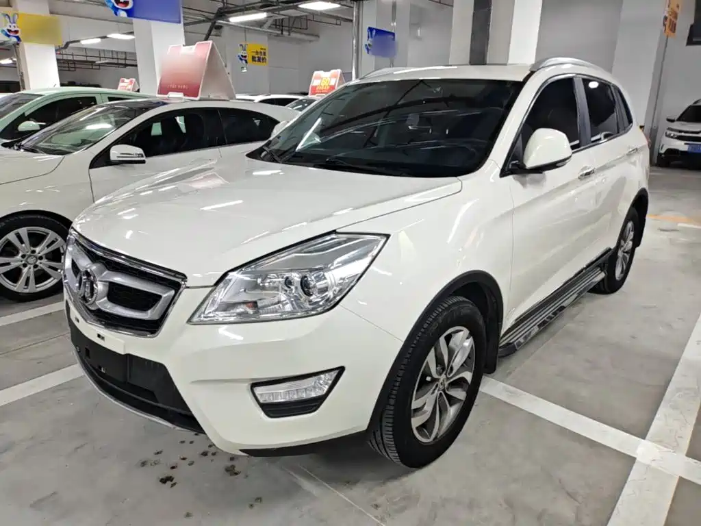 BAIC Senova X65 2016 2015 2.0T Automatic Elite