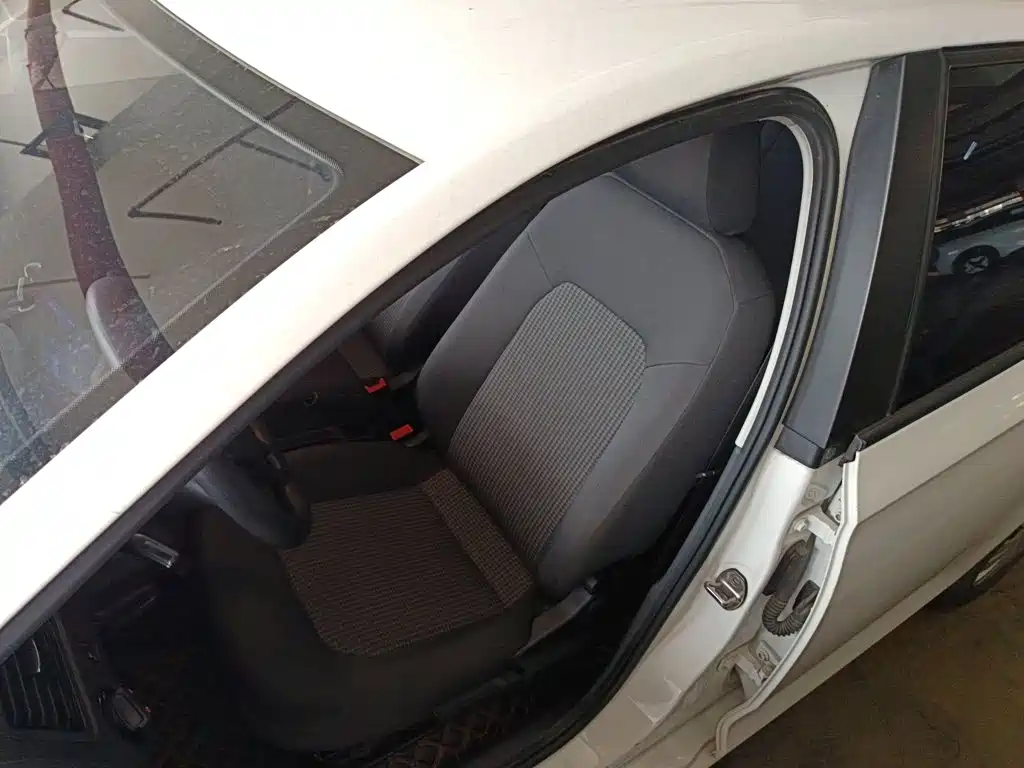 Photo 11 - Volkswagen Santana
