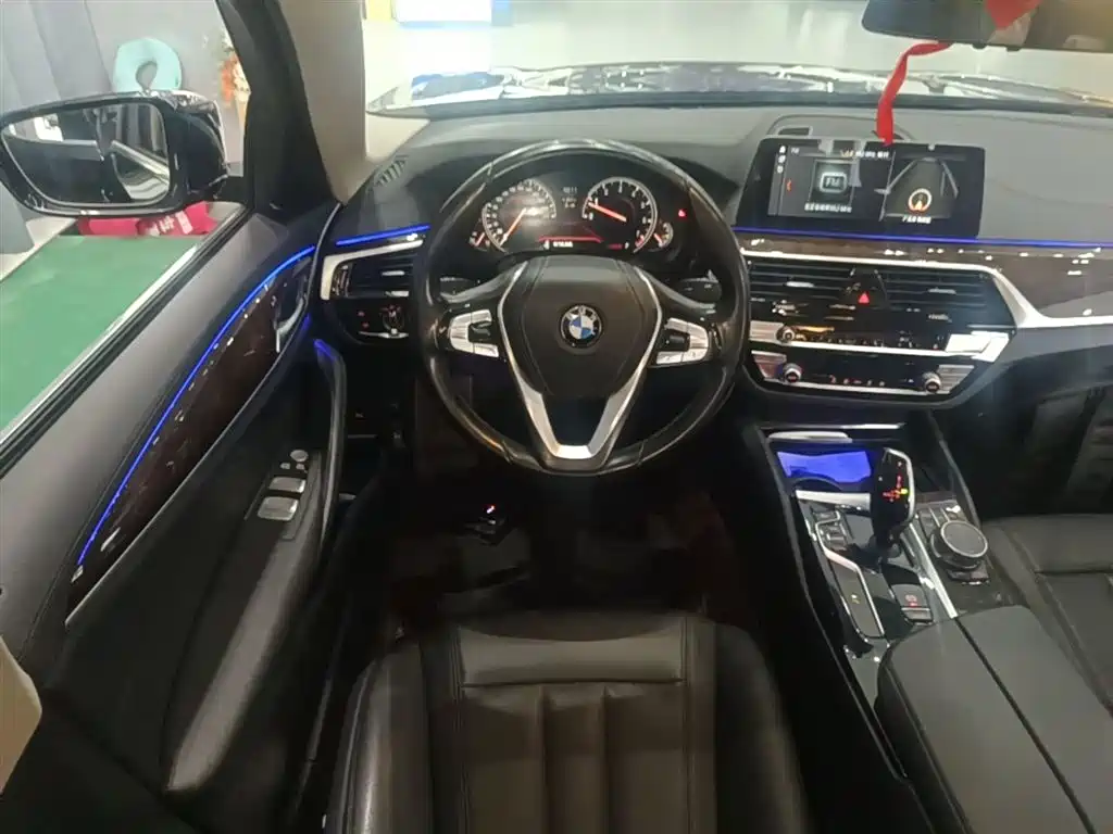 BMW 5 Series 2018 525Li Luxury Package фото 11