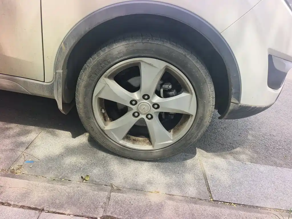 Фото 26 - Changan CS35