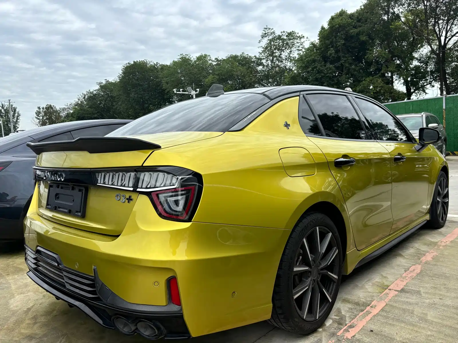 Фото 4 - Lynk & Co 03