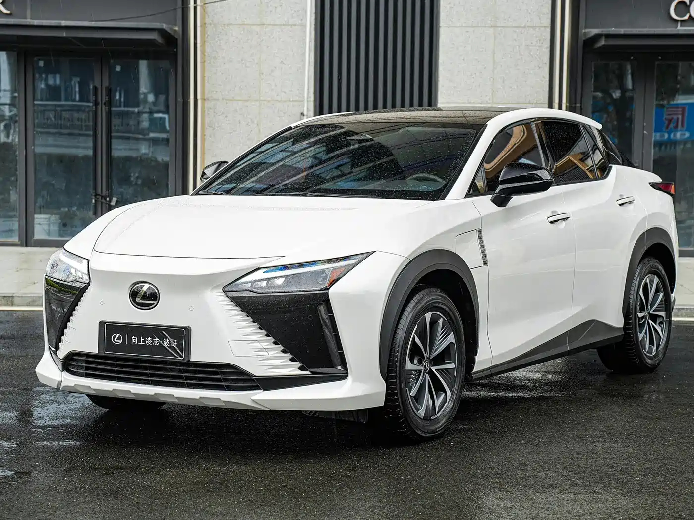 Lexus RZ 2023 450e 4WD Deluxe