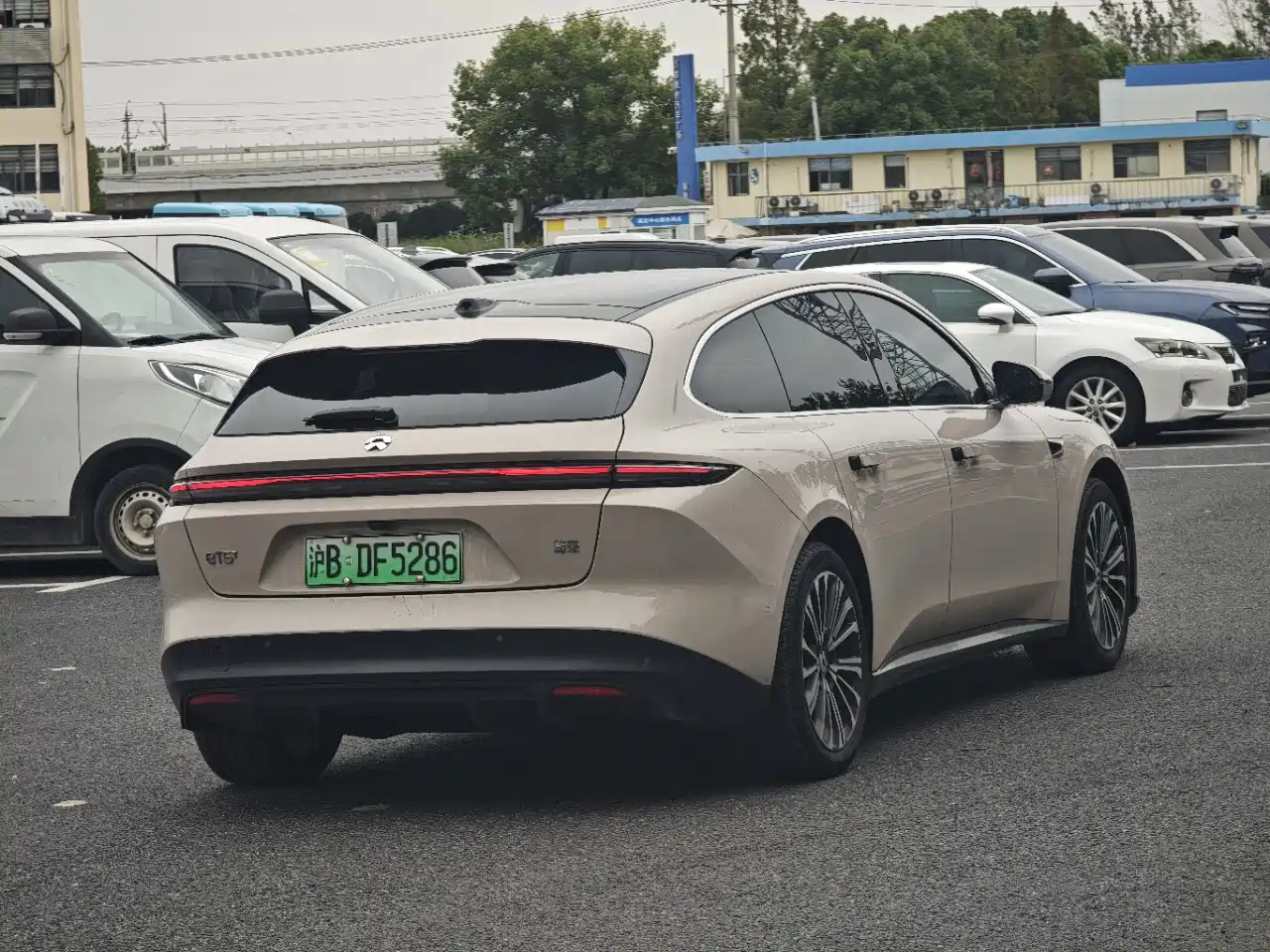Фото 4 - NIO ET5T