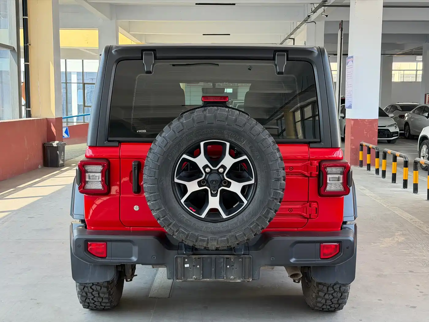 Фото 8 - Jeep Wrangler