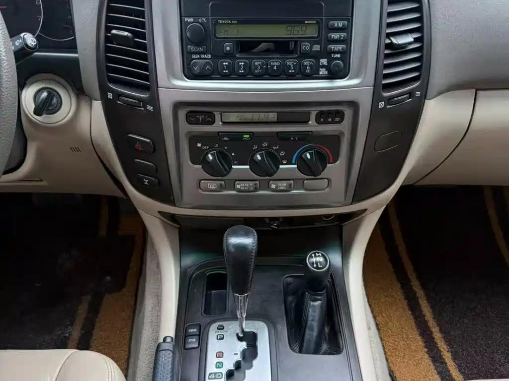 Toyota Land Cruiser 2006 2005 4.7L Automatic GX-R