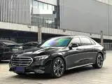 صورة 1 - Mercedes-Benz E-Class
