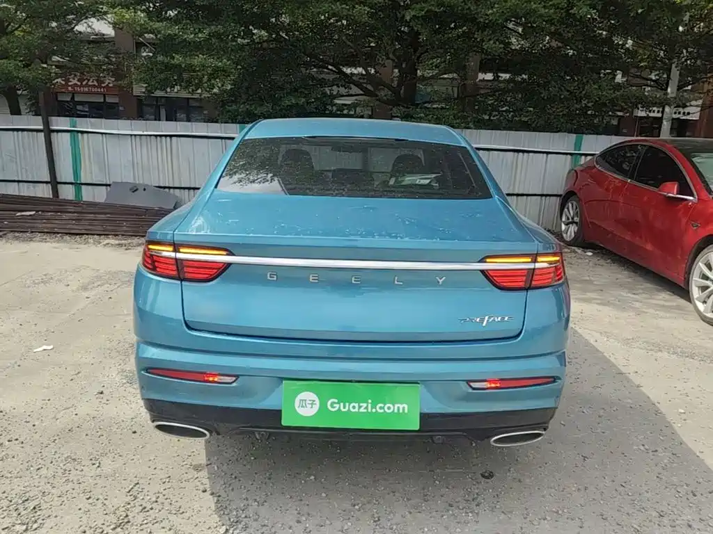 Фото 6 - Geely Preface
