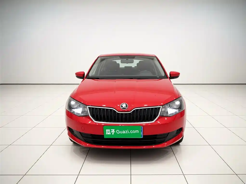 Škoda Fabia 2016 1.4L Automatic Car Enjoy Edition фото 3
