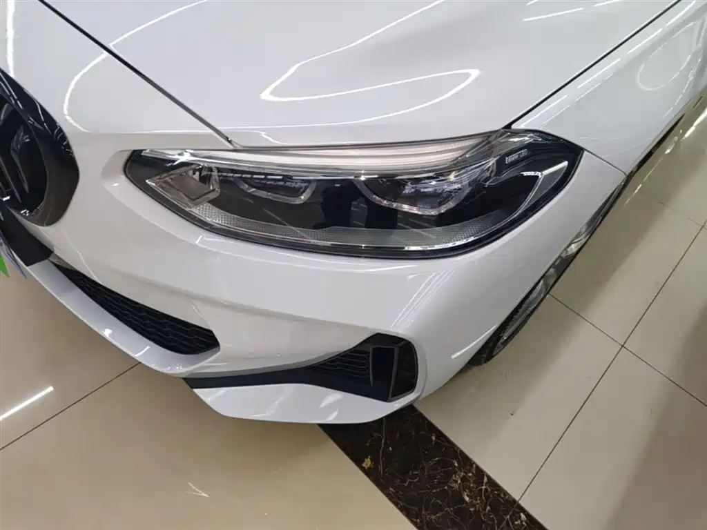 BMW 1 Series 2022 120i M Sport Shadow Edition фото 24